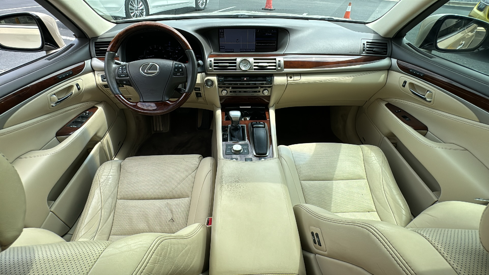 2013 Lexus LS 460 30