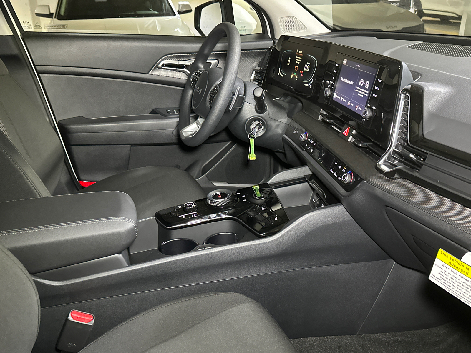 2024 Kia Sportage Hybrid LX 9