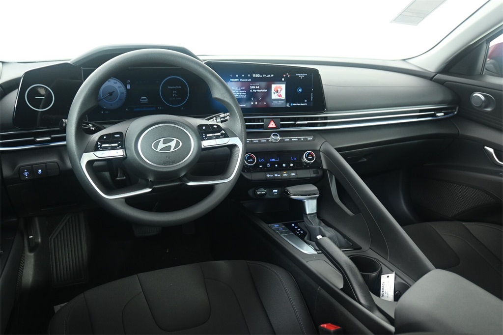 2024 Hyundai Elantra SEL 9