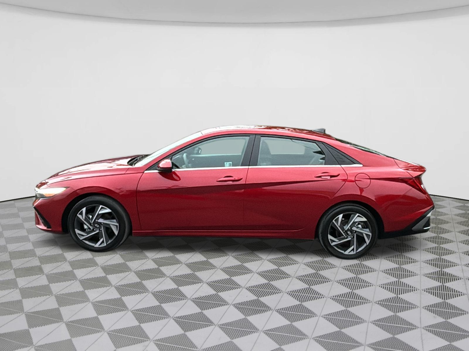 2024 Hyundai Elantra SEL 4