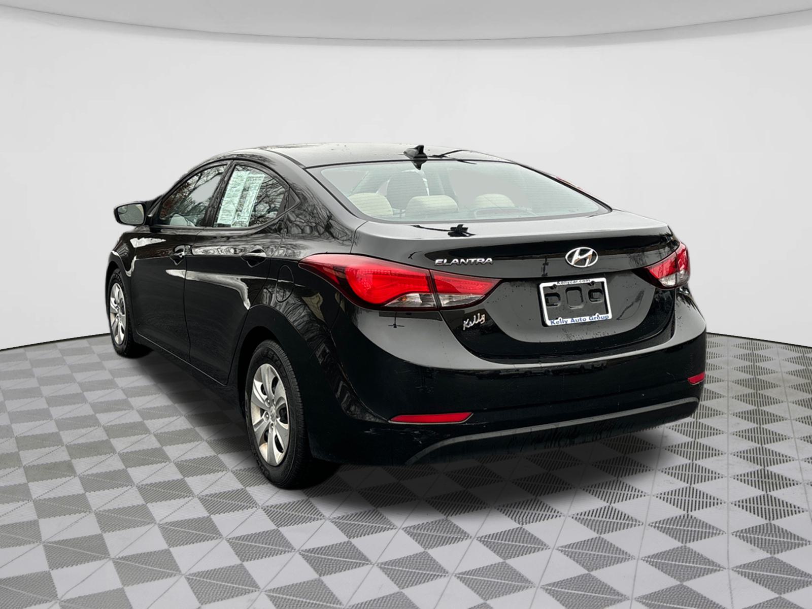 2016 Hyundai Elantra SE 5