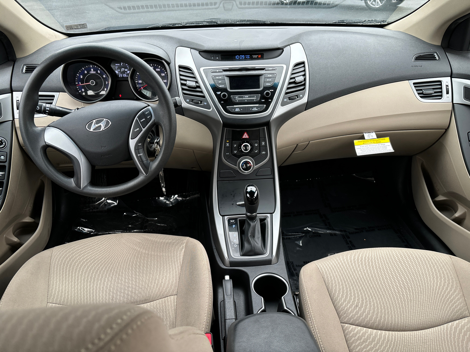 2016 Hyundai Elantra SE 14