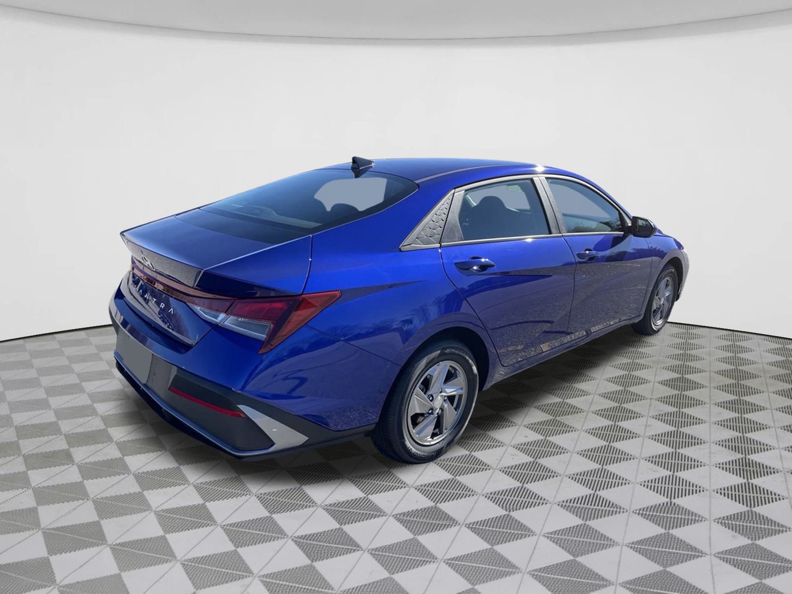 2024 Hyundai Elantra SE 5