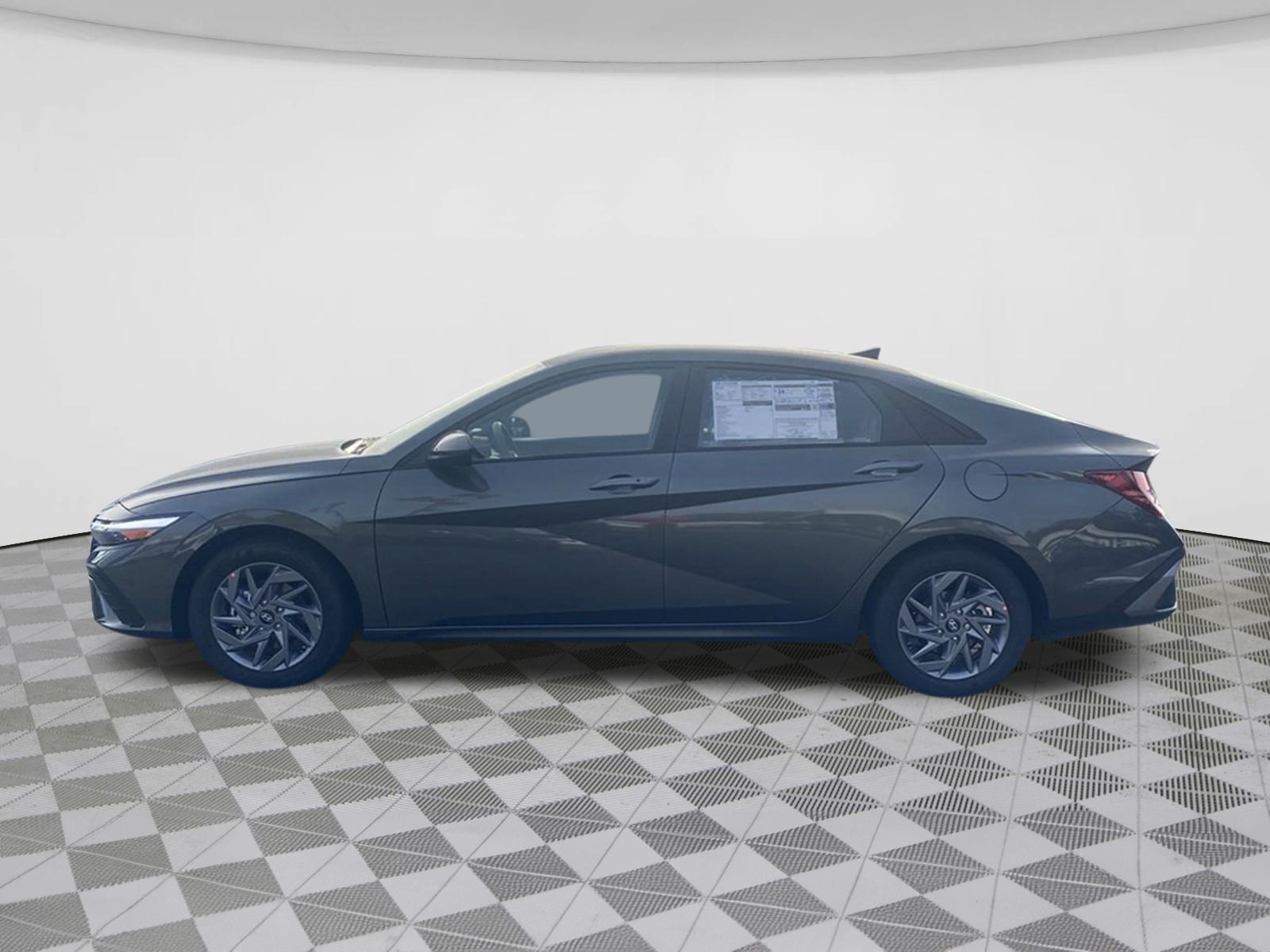 2024 Hyundai Elantra SEL 8