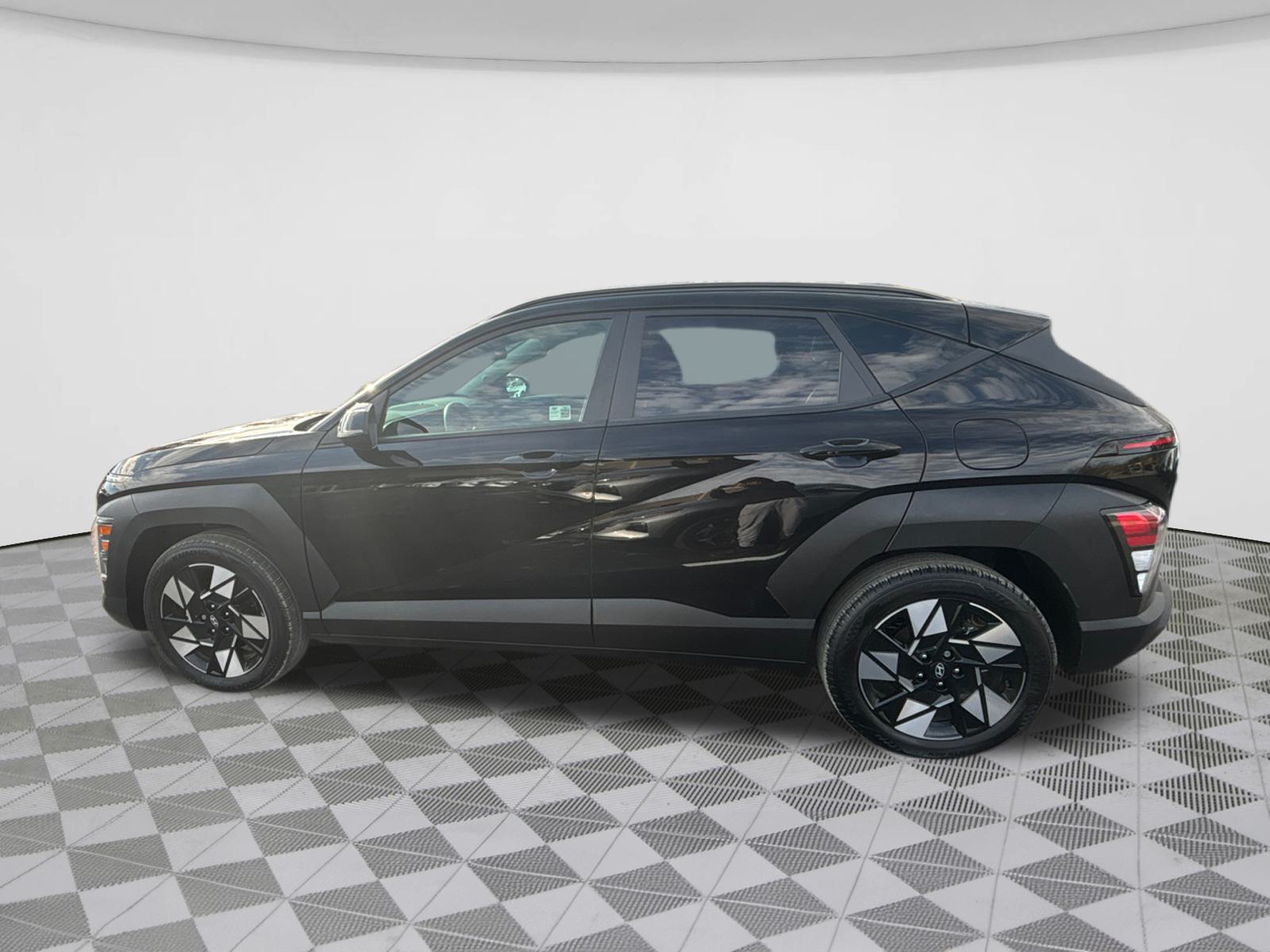 2024 Hyundai Kona SEL 4