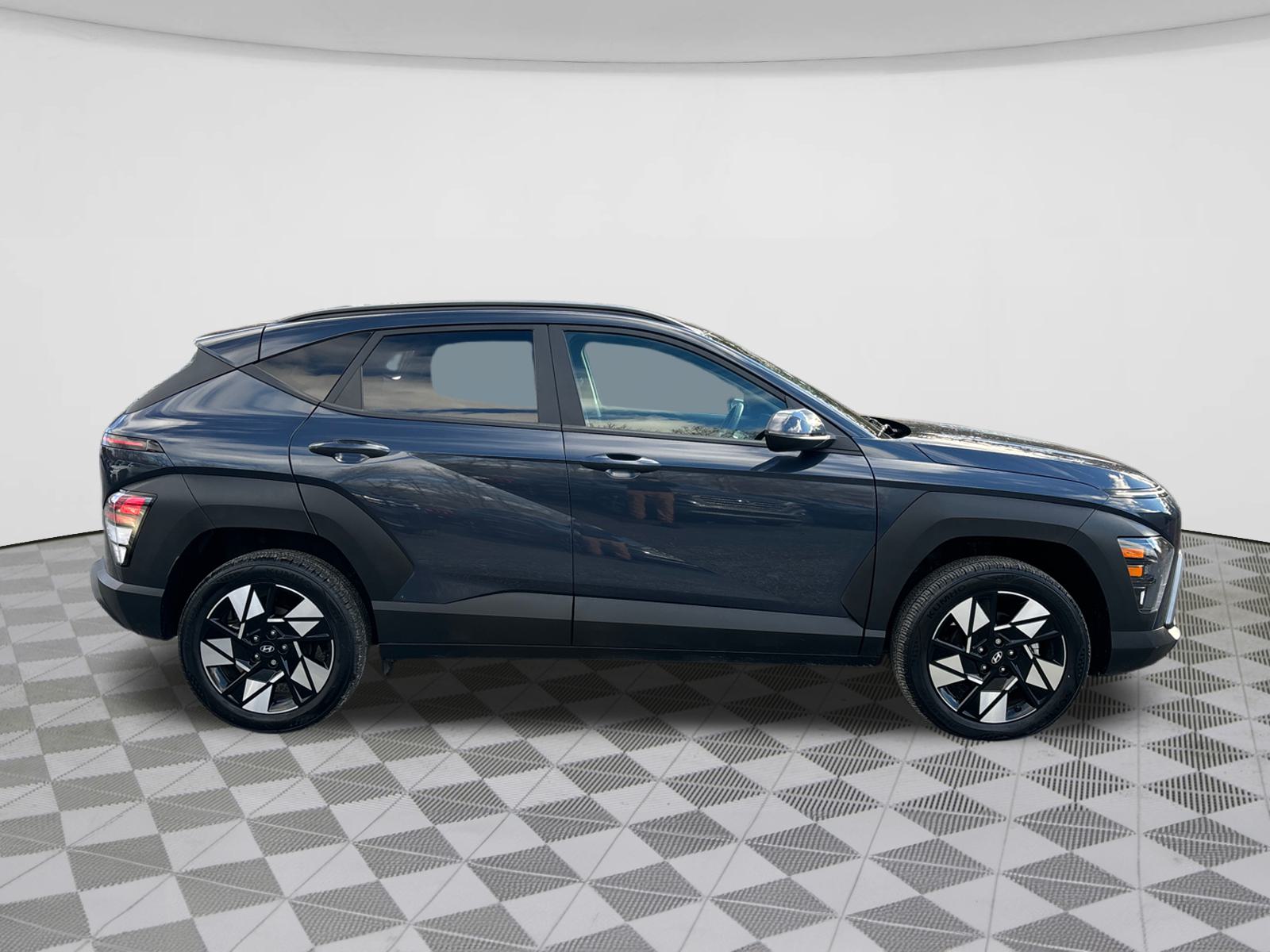 2024 Hyundai Kona SEL 8