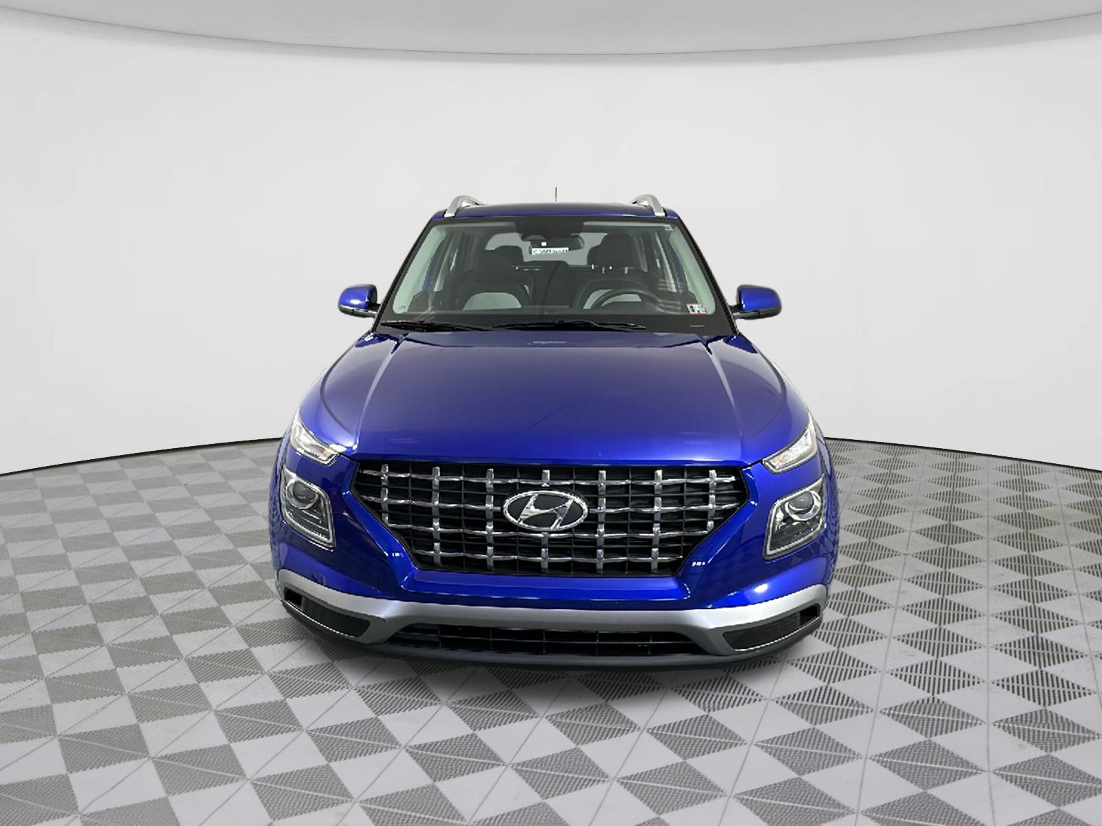 2023 Hyundai Venue SEL 2