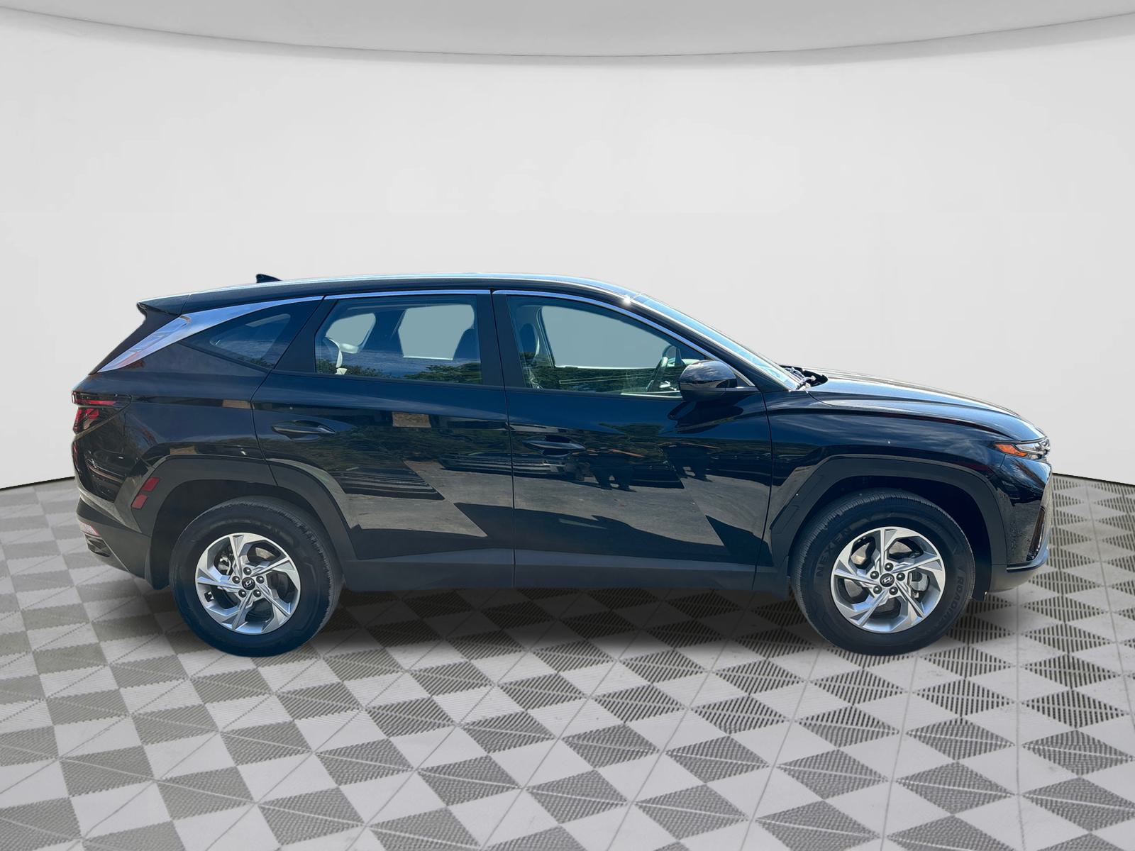 2024 Hyundai Tucson SE 8