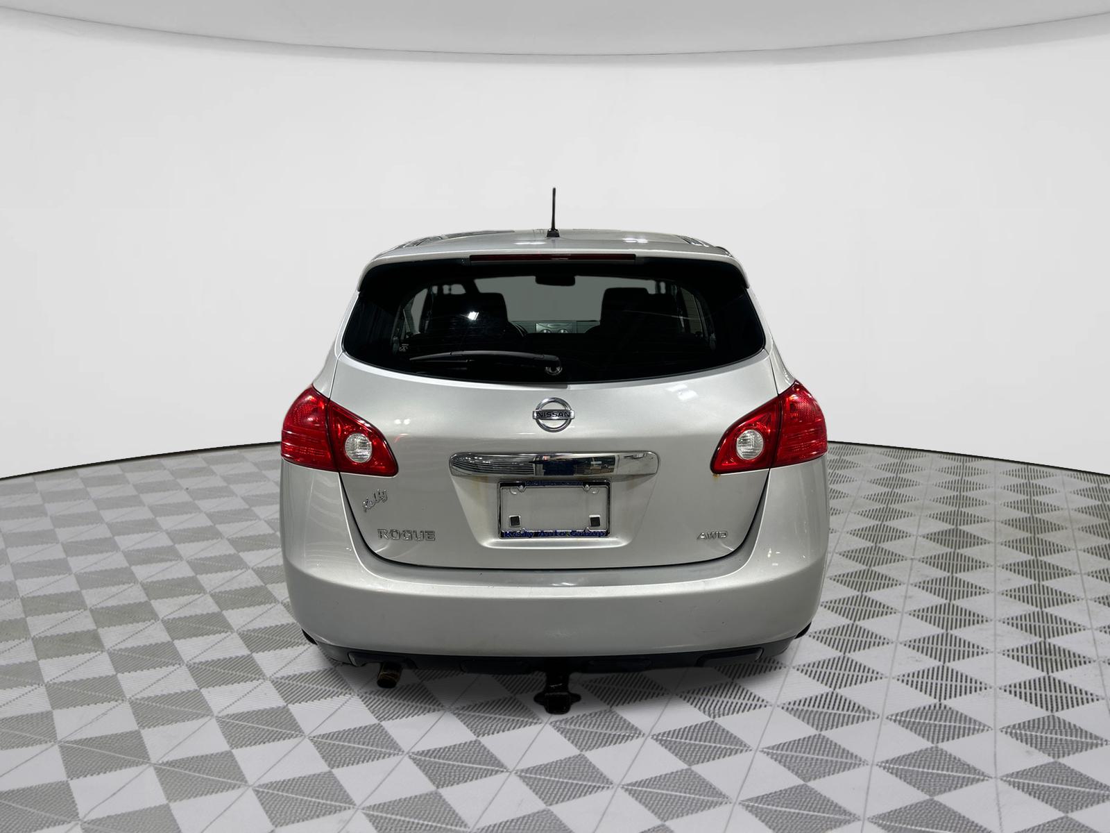 2013 Nissan Rogue S 6