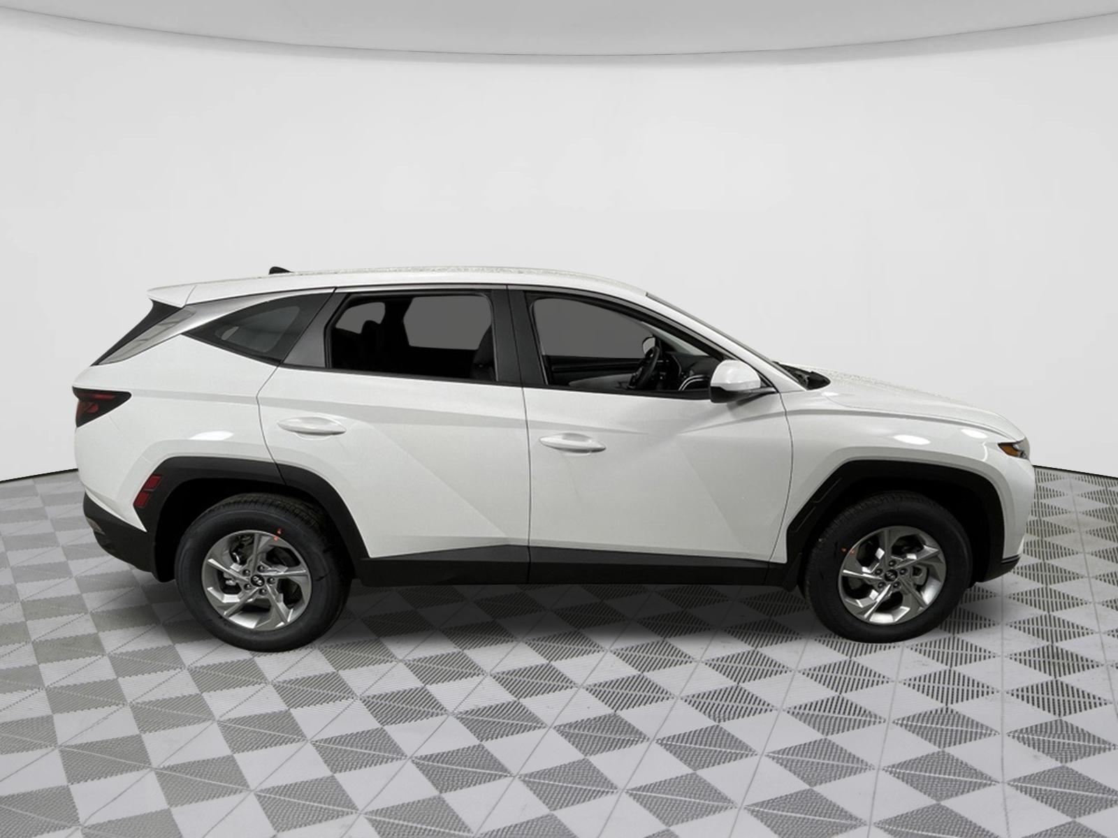 2024 Hyundai Tucson SE 8