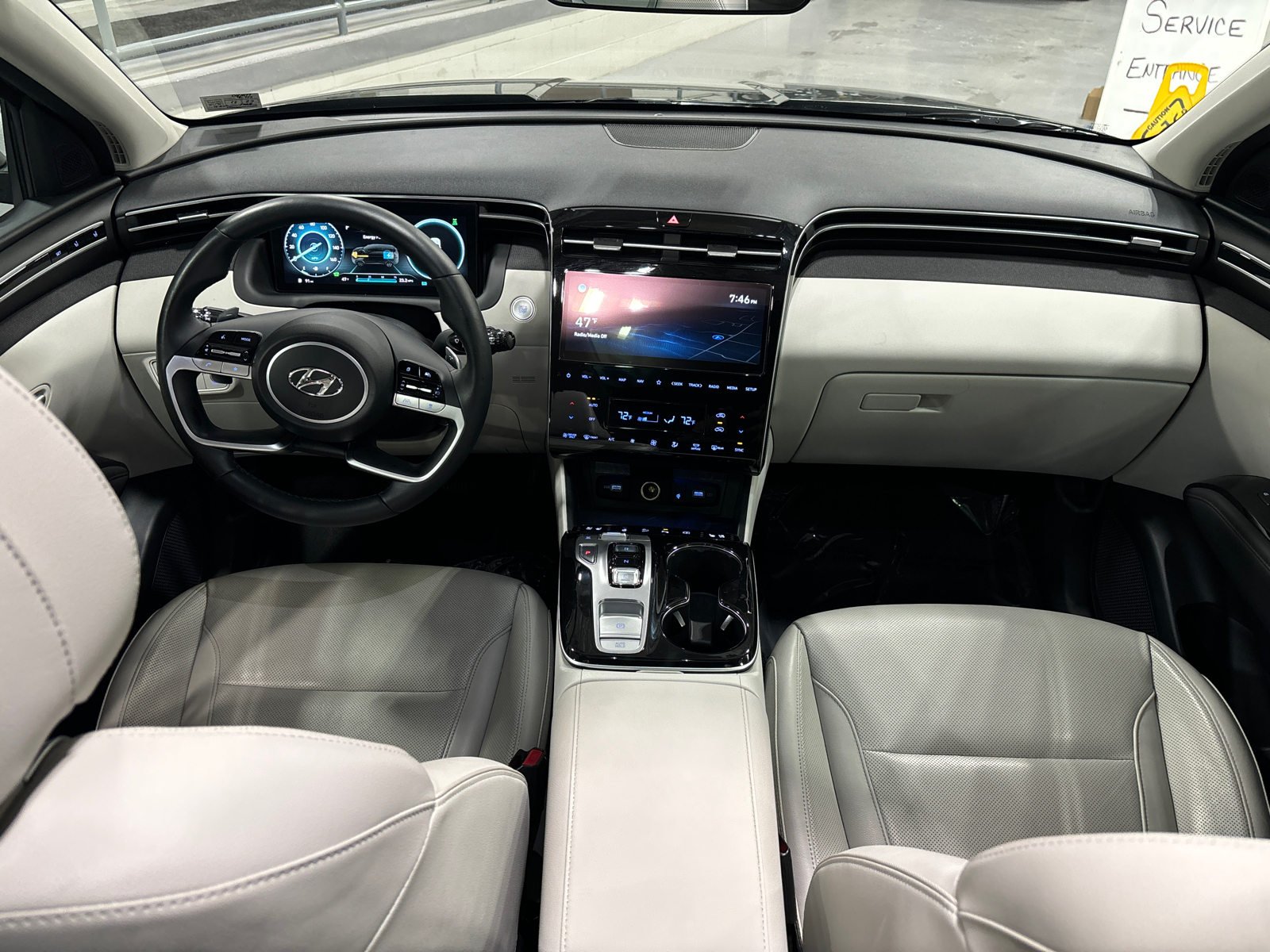 2022 Hyundai Tucson Hybrid Limited 32