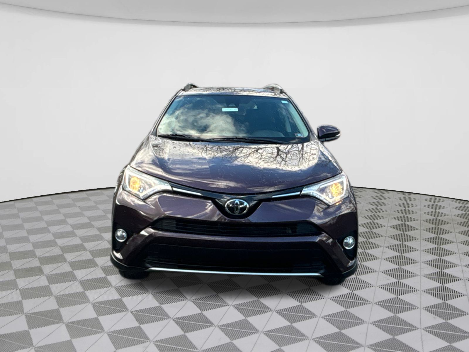 2018 Toyota RAV4 XLE 2