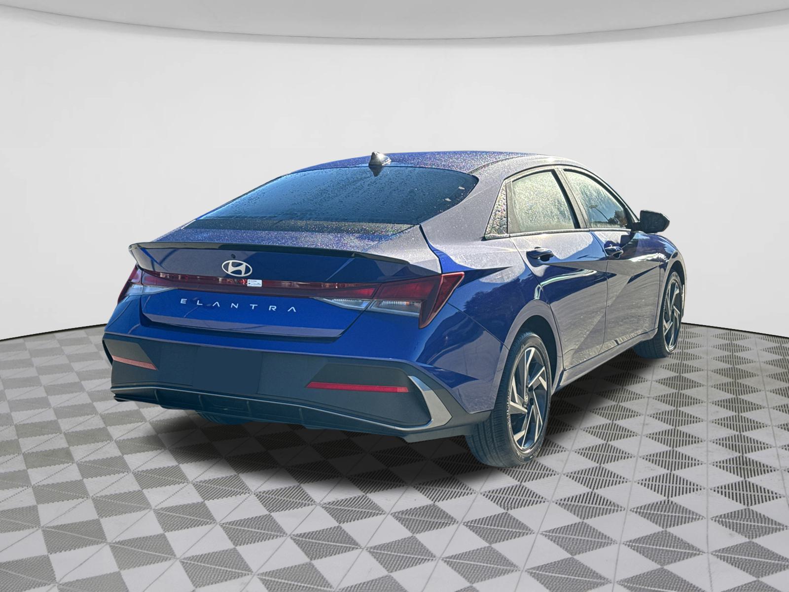 2025 Hyundai Elantra SEL 5