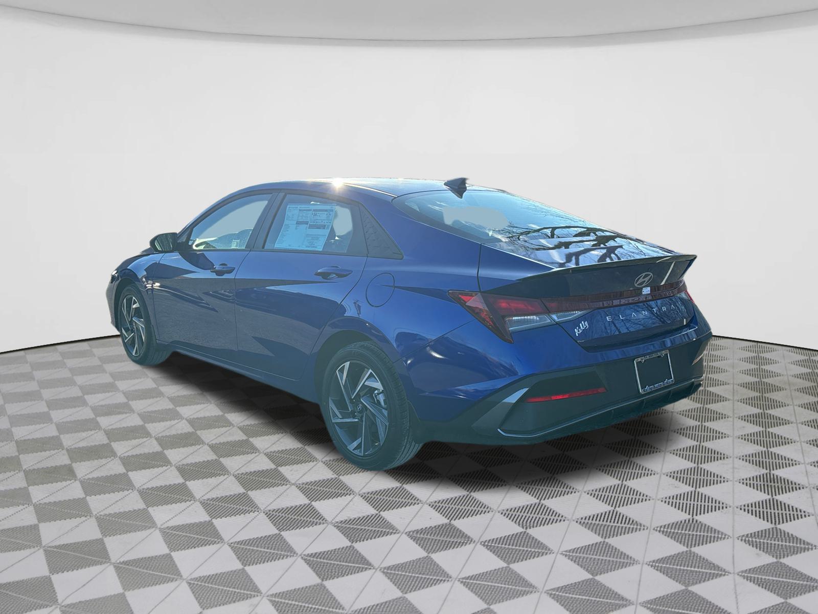 2025 Hyundai ELANTRA  5