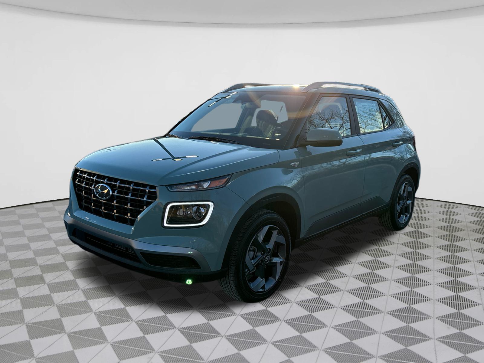 2025 Hyundai VENUE  3