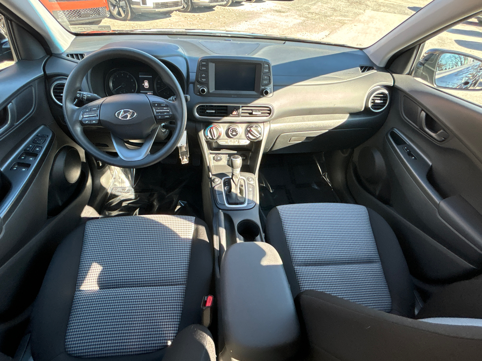 2021 Hyundai Kona SE 17