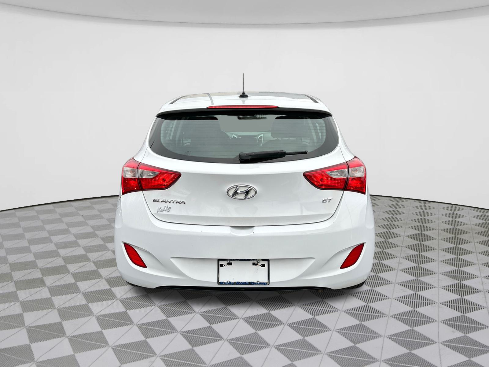 2017 Hyundai Elantra GT Base 6