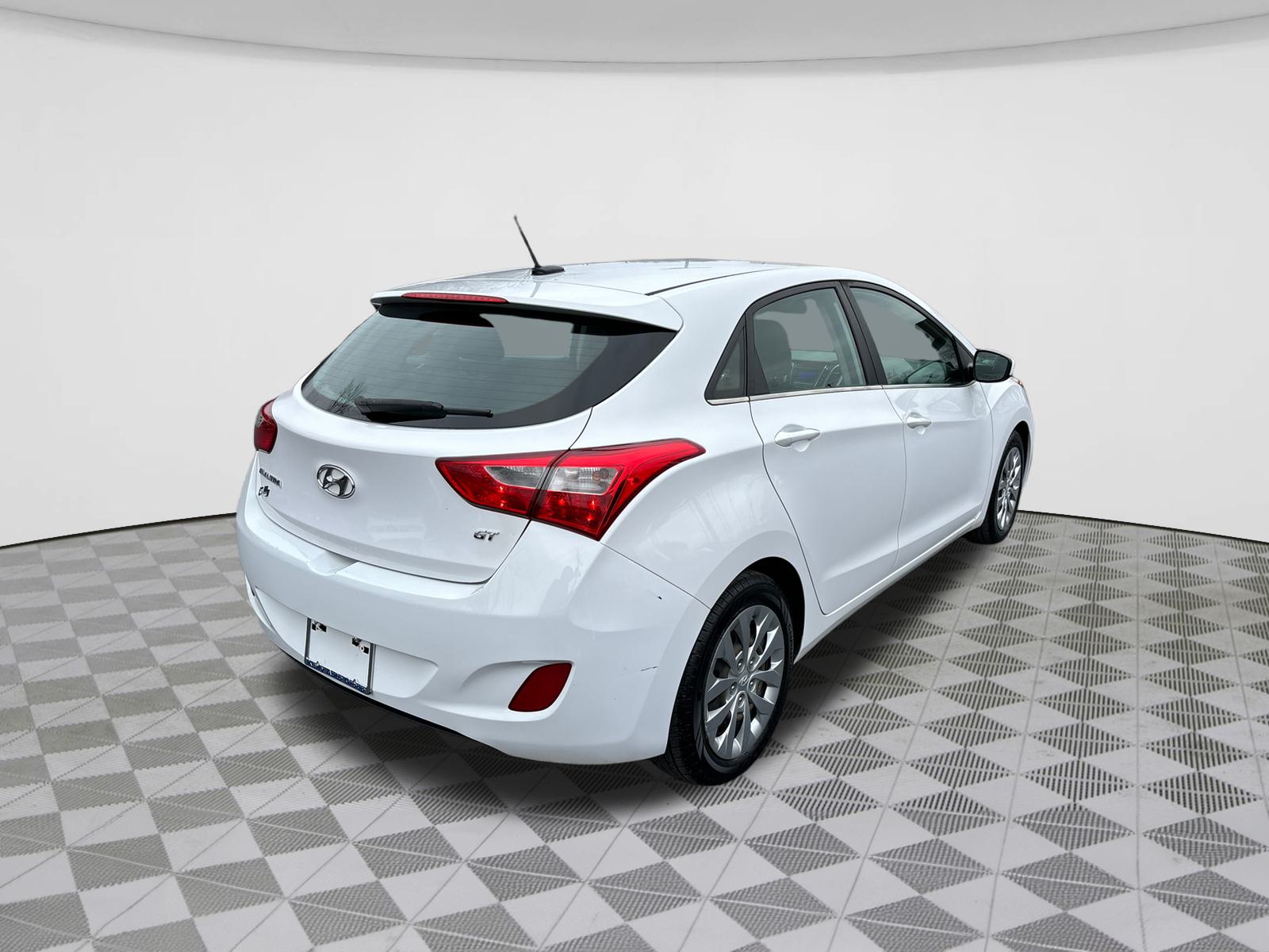 2017 Hyundai Elantra GT Base 7