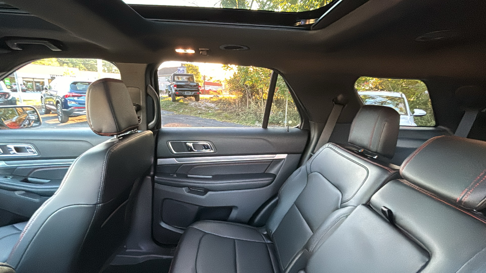 2019 Ford Explorer Sport 14