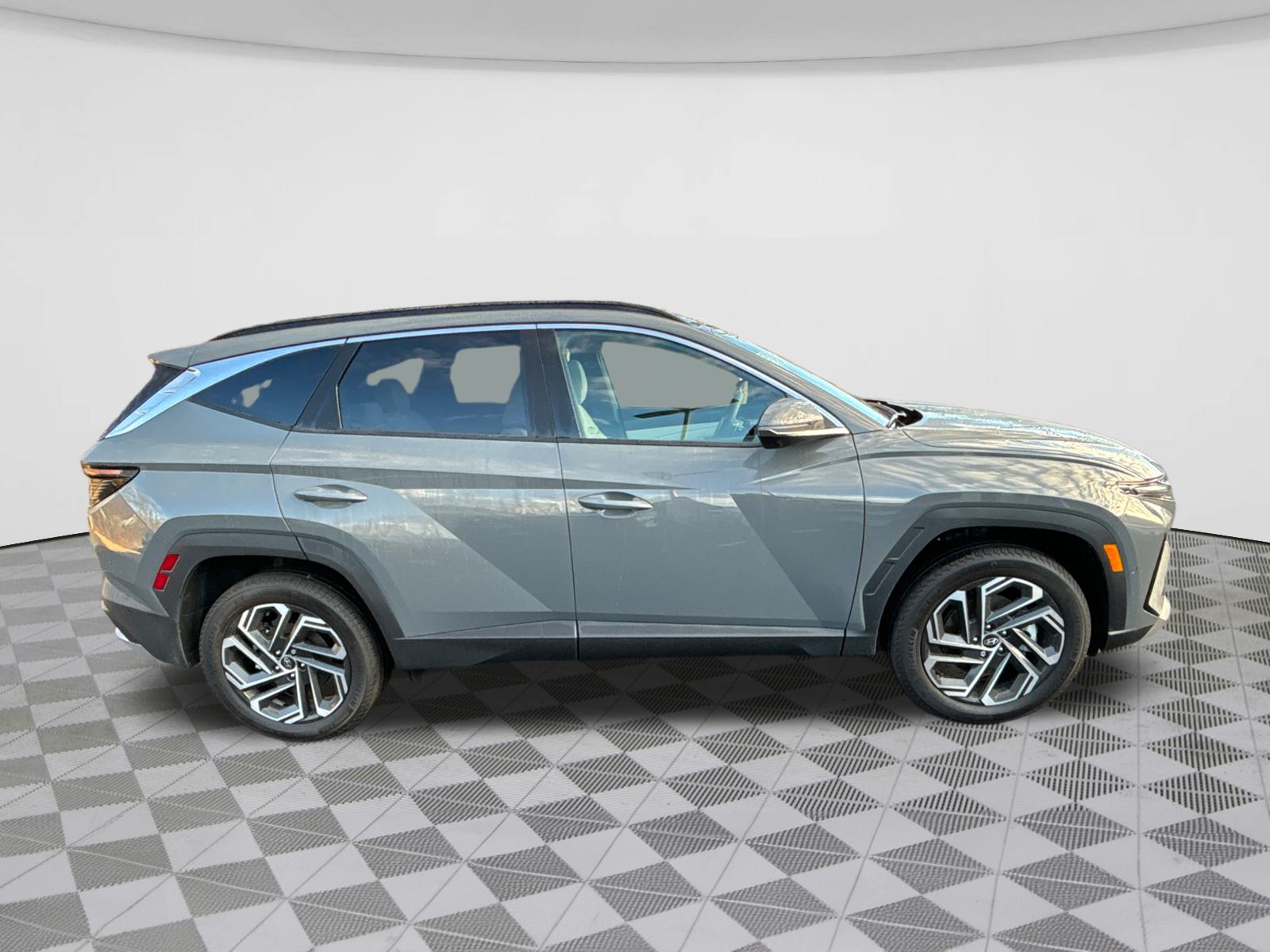 2025 Hyundai Tucson Limited 8