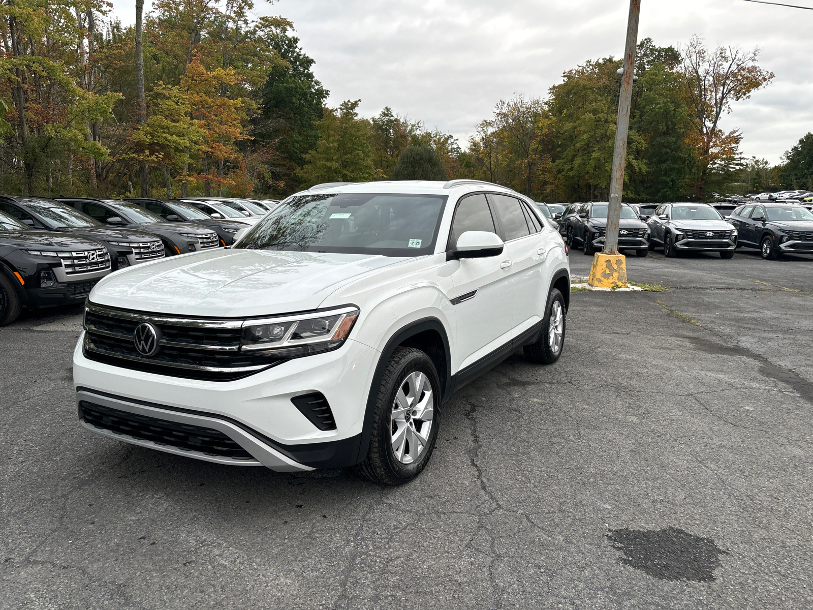 2020 Volkswagen Atlas Cross Sport 2.0T S 3