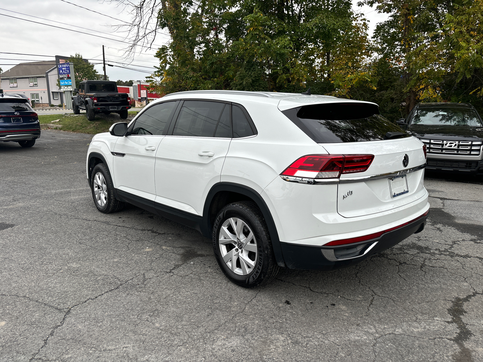 2020 Volkswagen Atlas Cross Sport 2.0T S 5