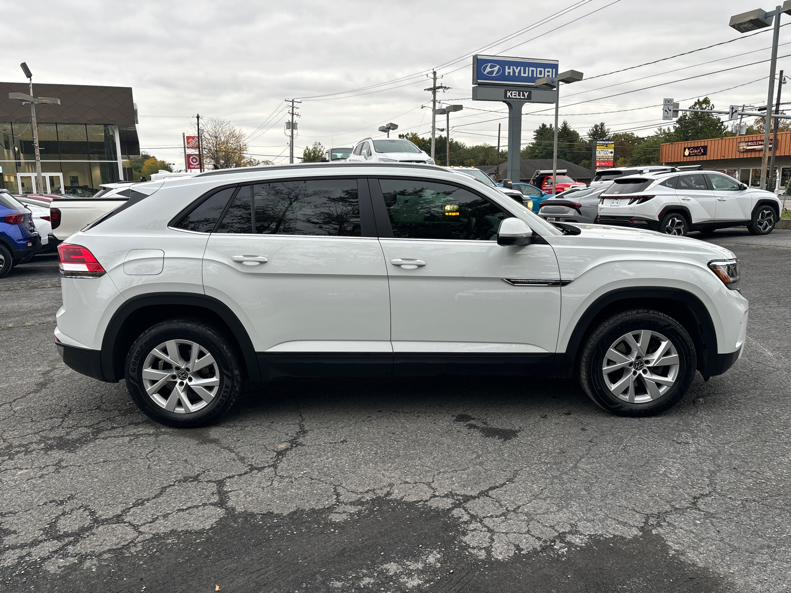 2020 Volkswagen Atlas Cross Sport 2.0T S 8