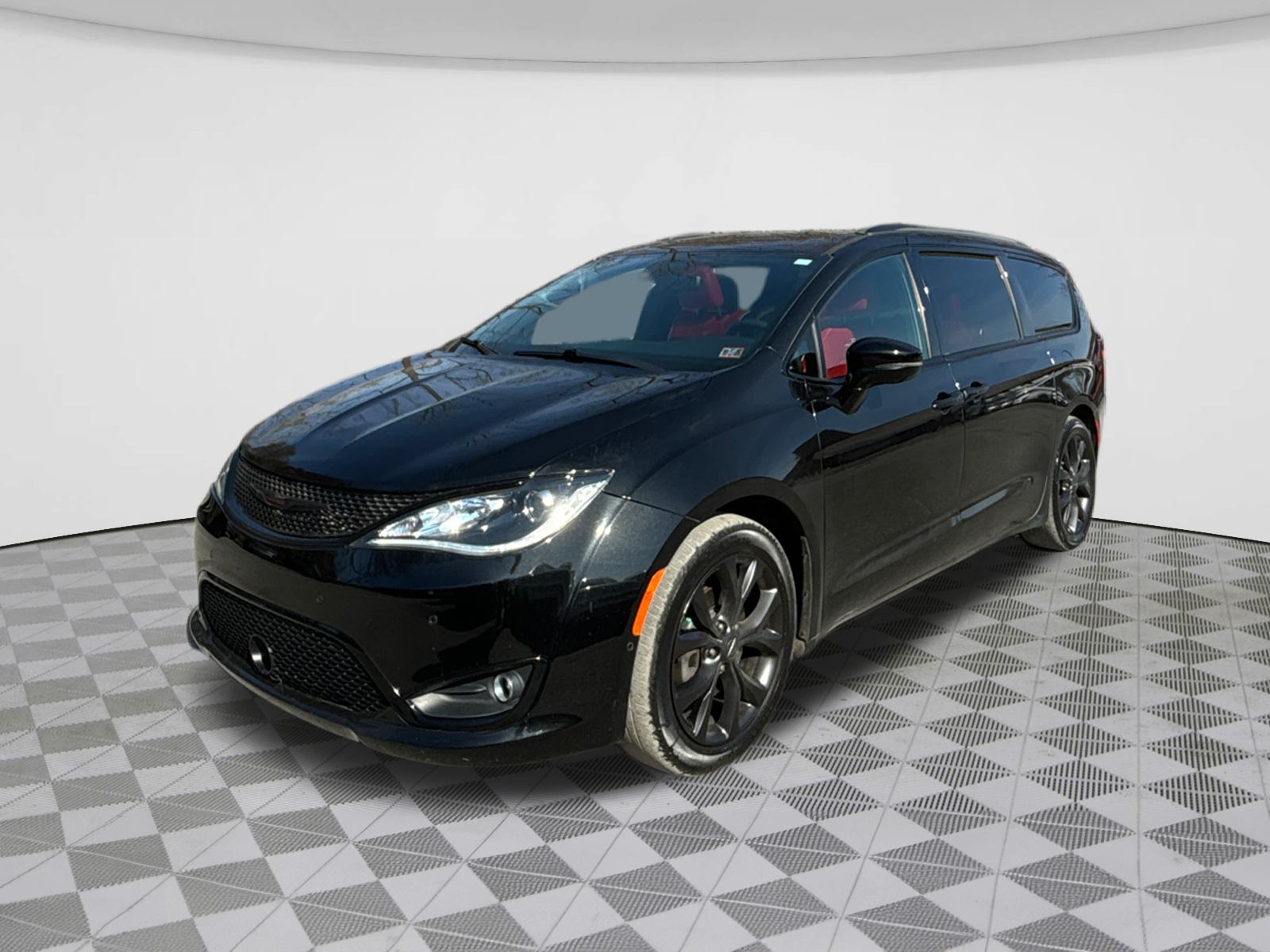 2020 Chrysler Pacifica Limited 3