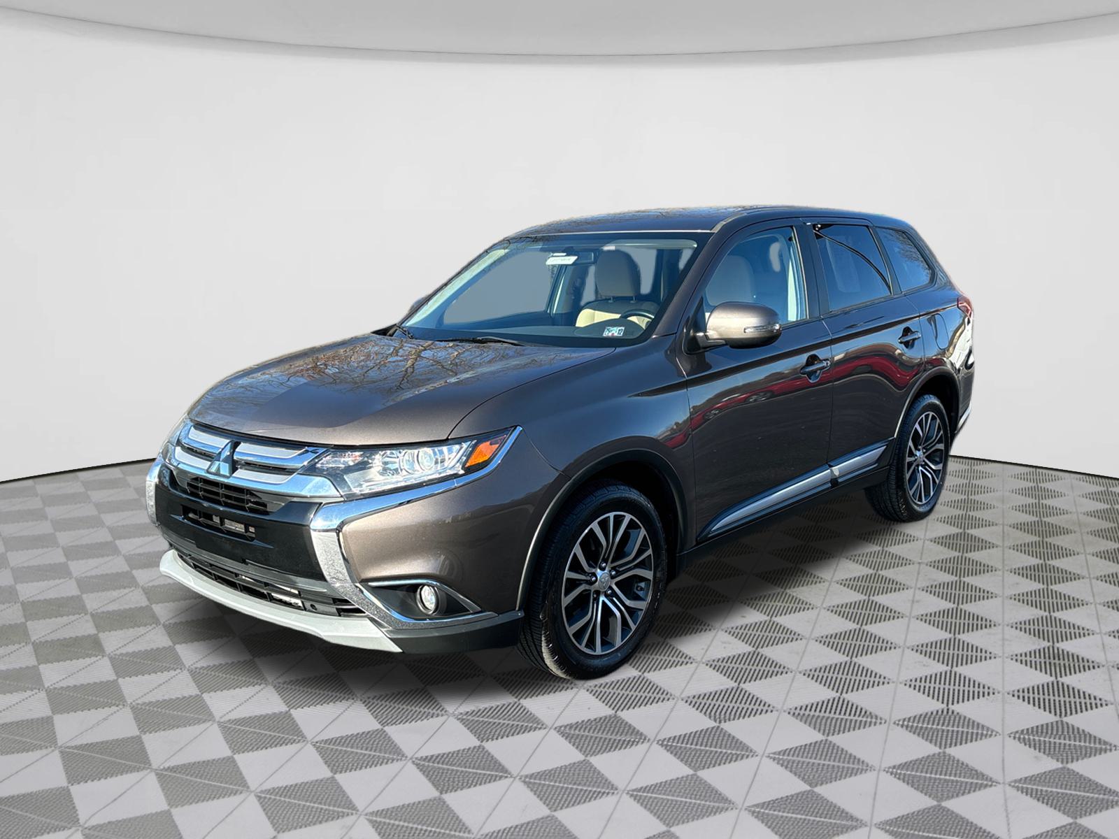 2016 Mitsubishi Outlander SE 3