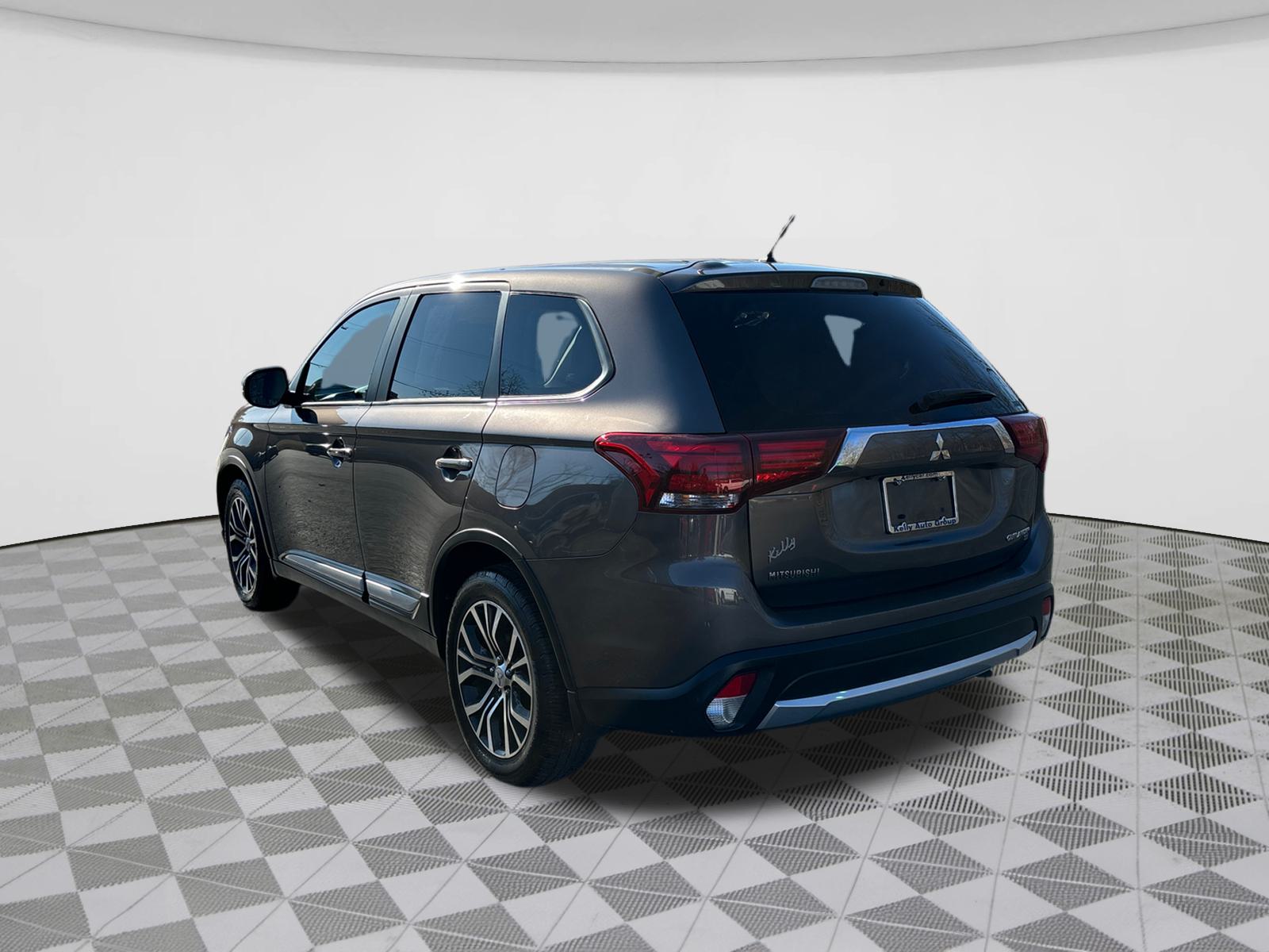 2016 Mitsubishi Outlander SE 5