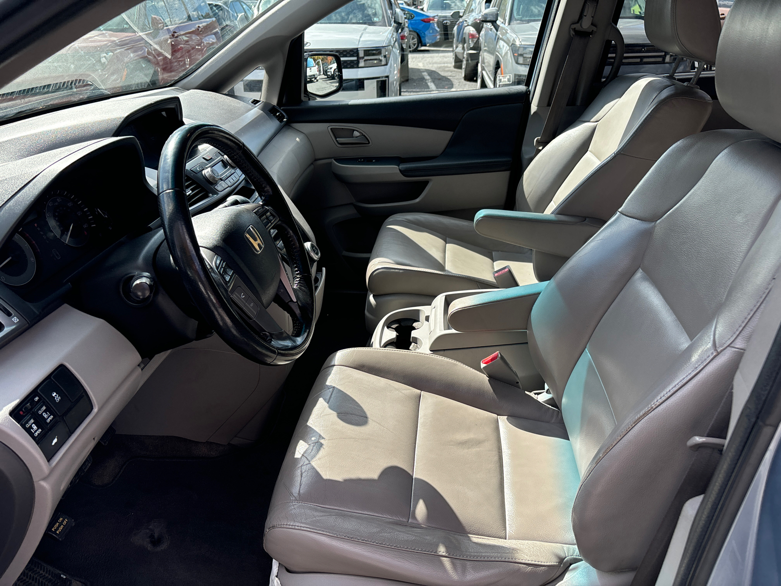 2012 Honda Odyssey EX-L 19