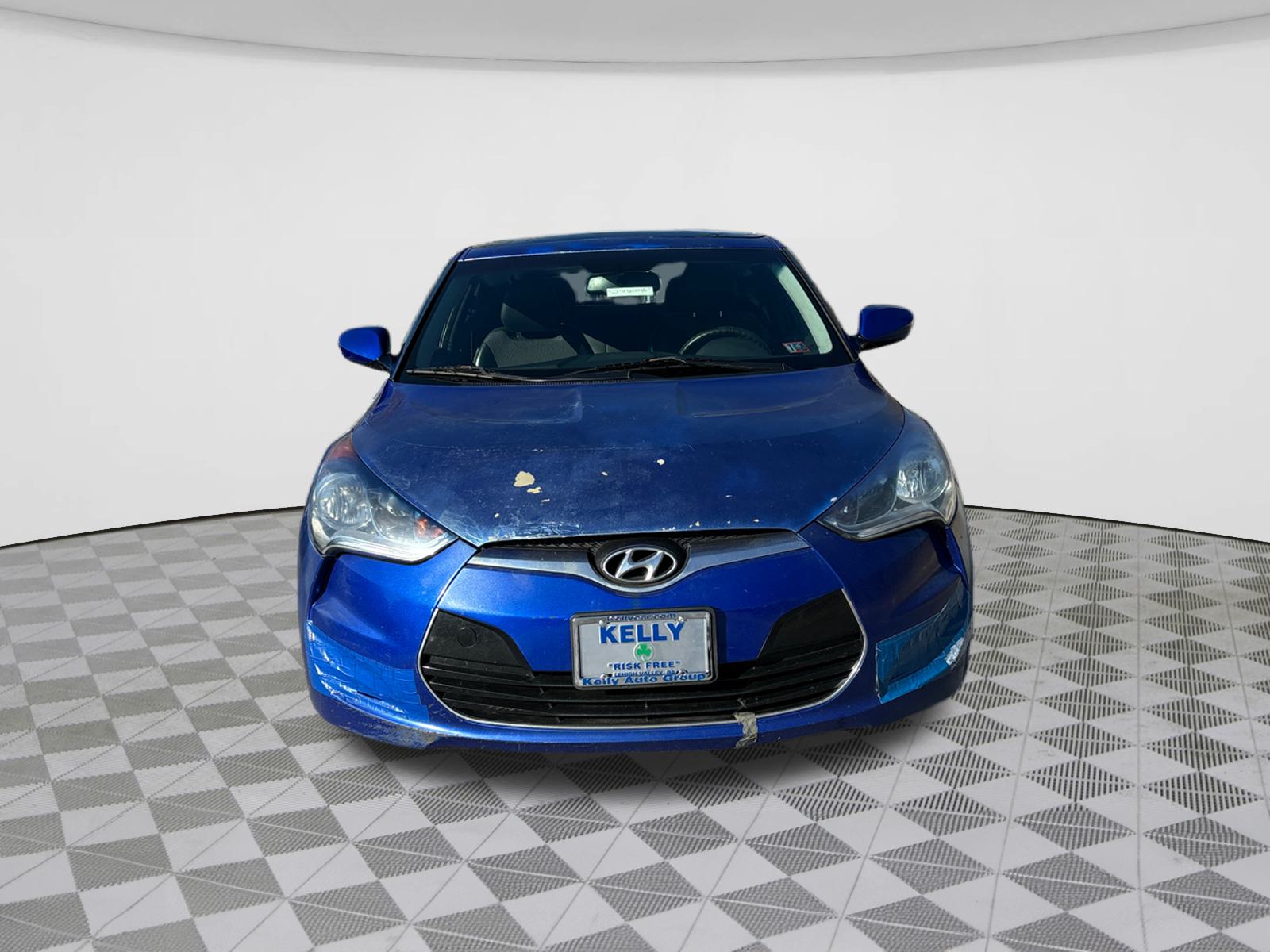 2012 Hyundai Veloster Base 2