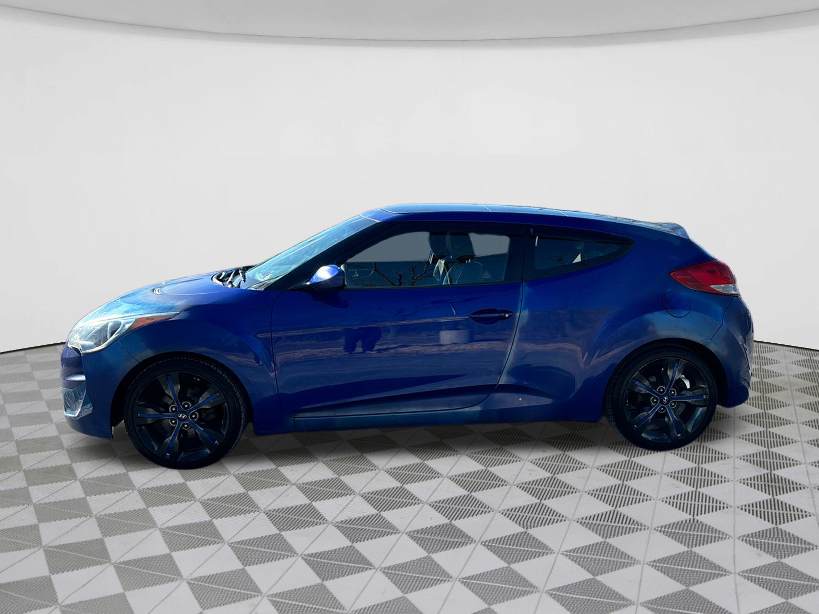 2012 Hyundai Veloster Base 4