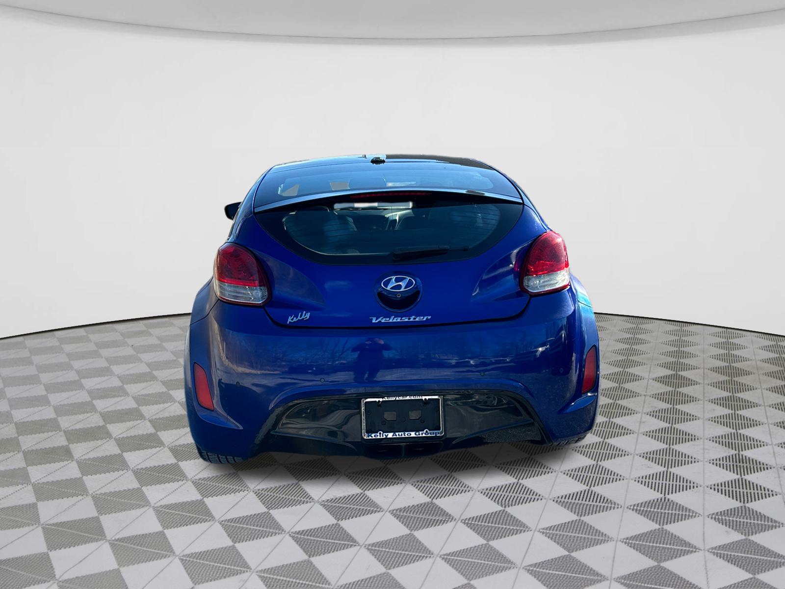 2012 Hyundai Veloster Base 6