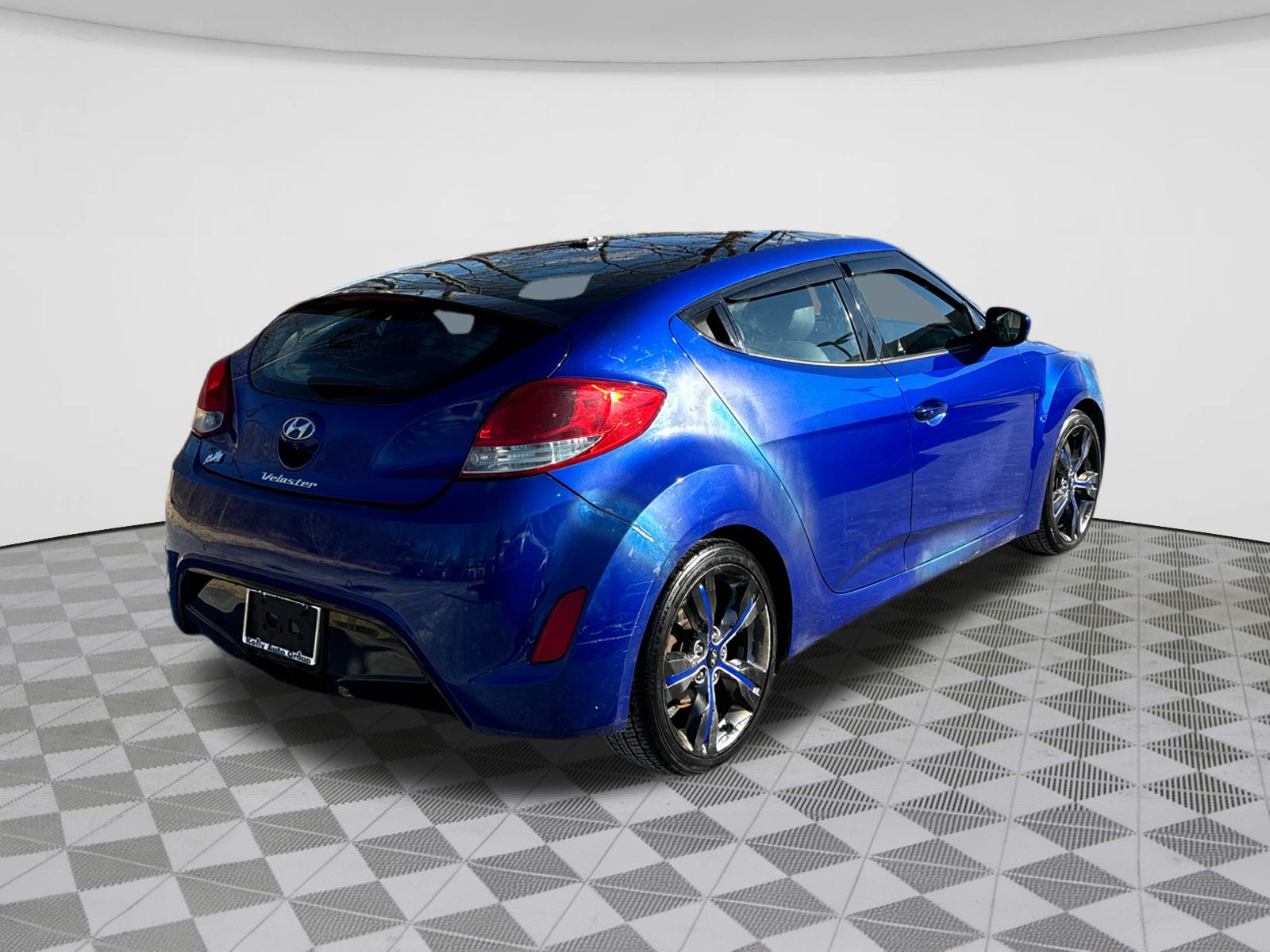 2012 Hyundai Veloster Base 7