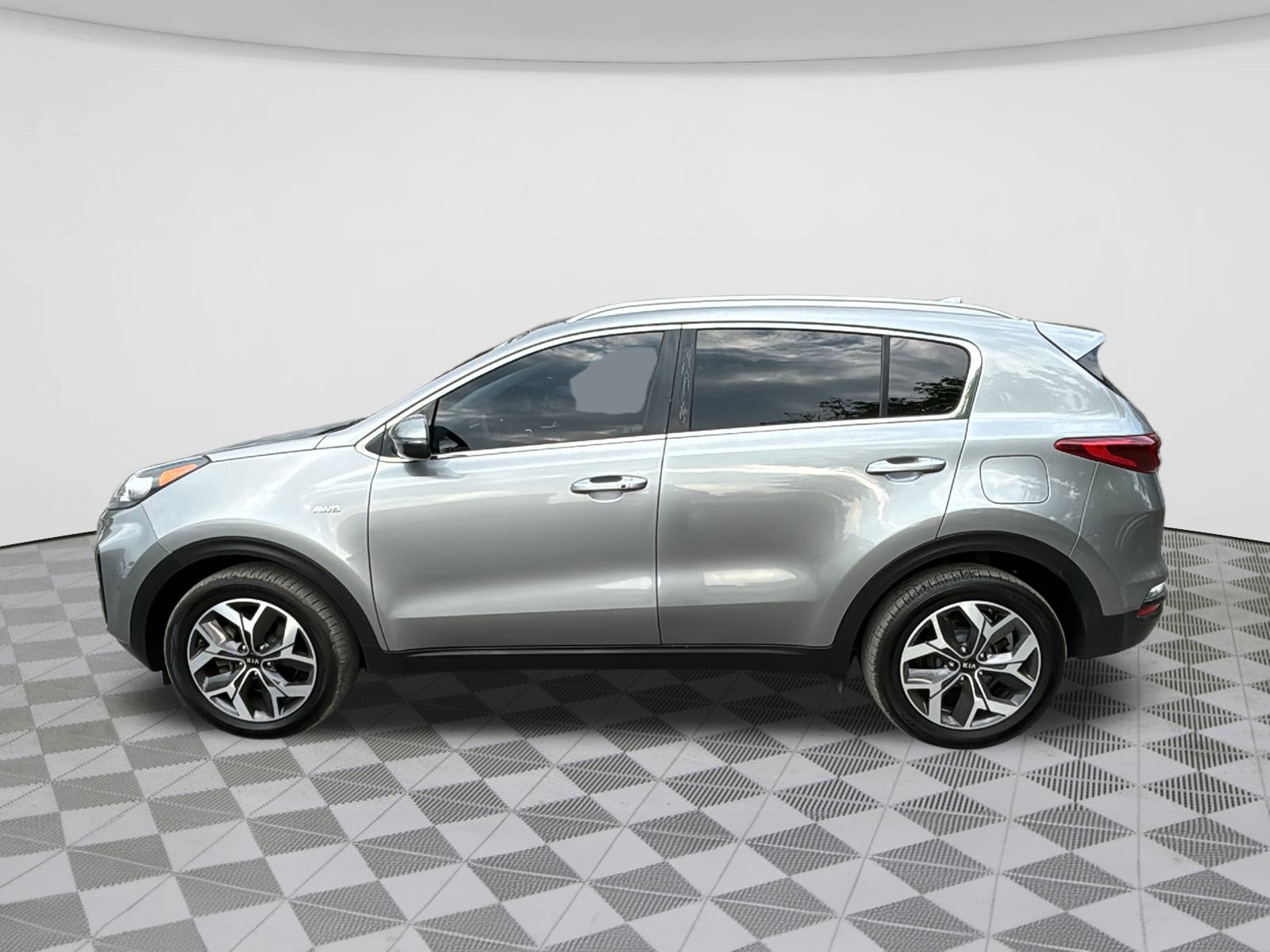 2021 Kia Sportage EX 4