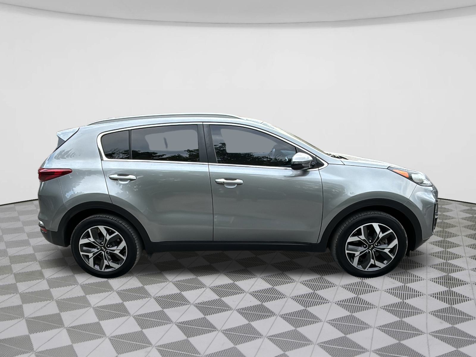 2021 Kia Sportage EX 8