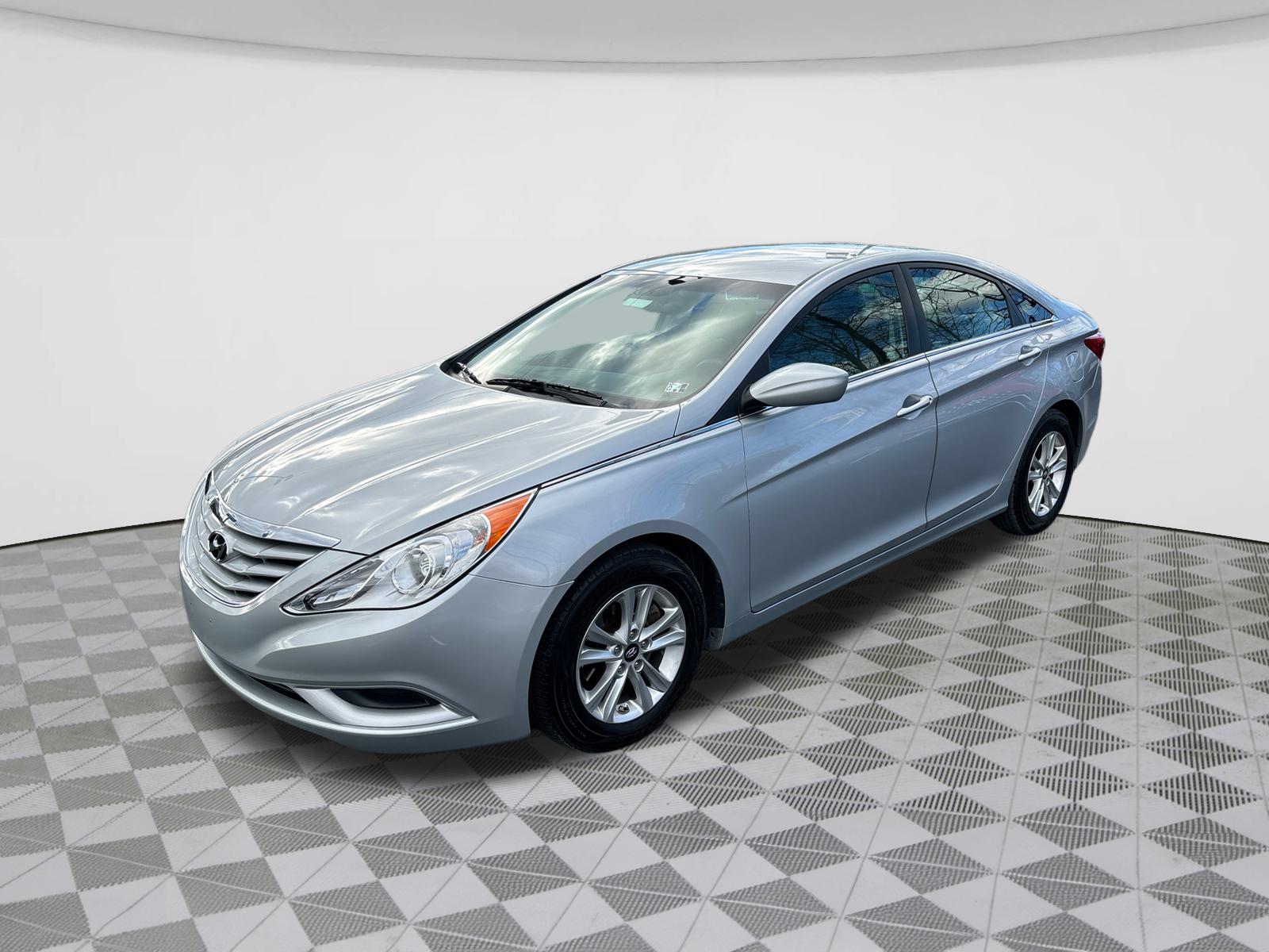 2013 Hyundai Sonata GLS 3