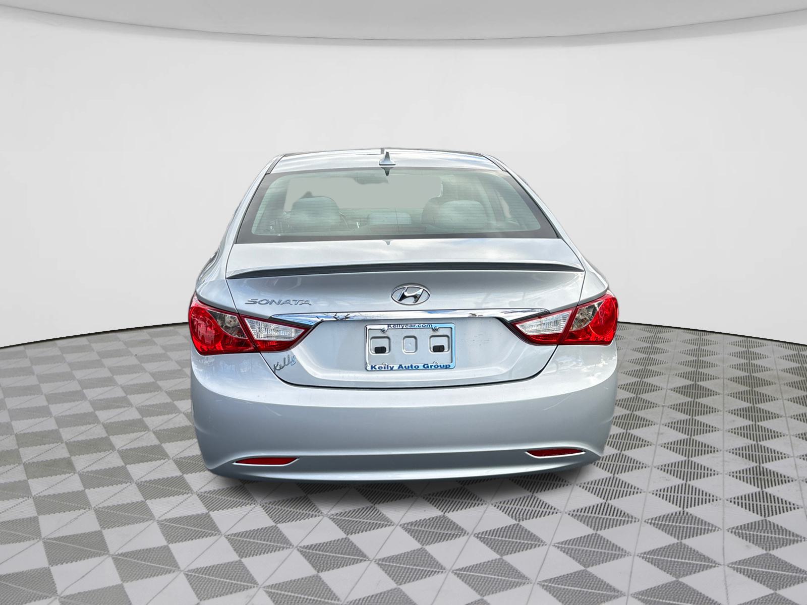 2013 Hyundai Sonata GLS 6