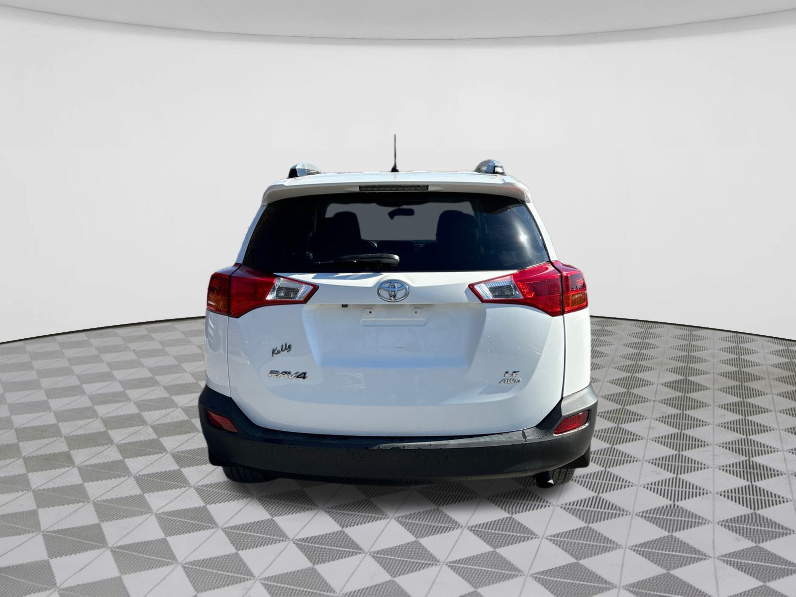 2013 Toyota RAV4 LE 6