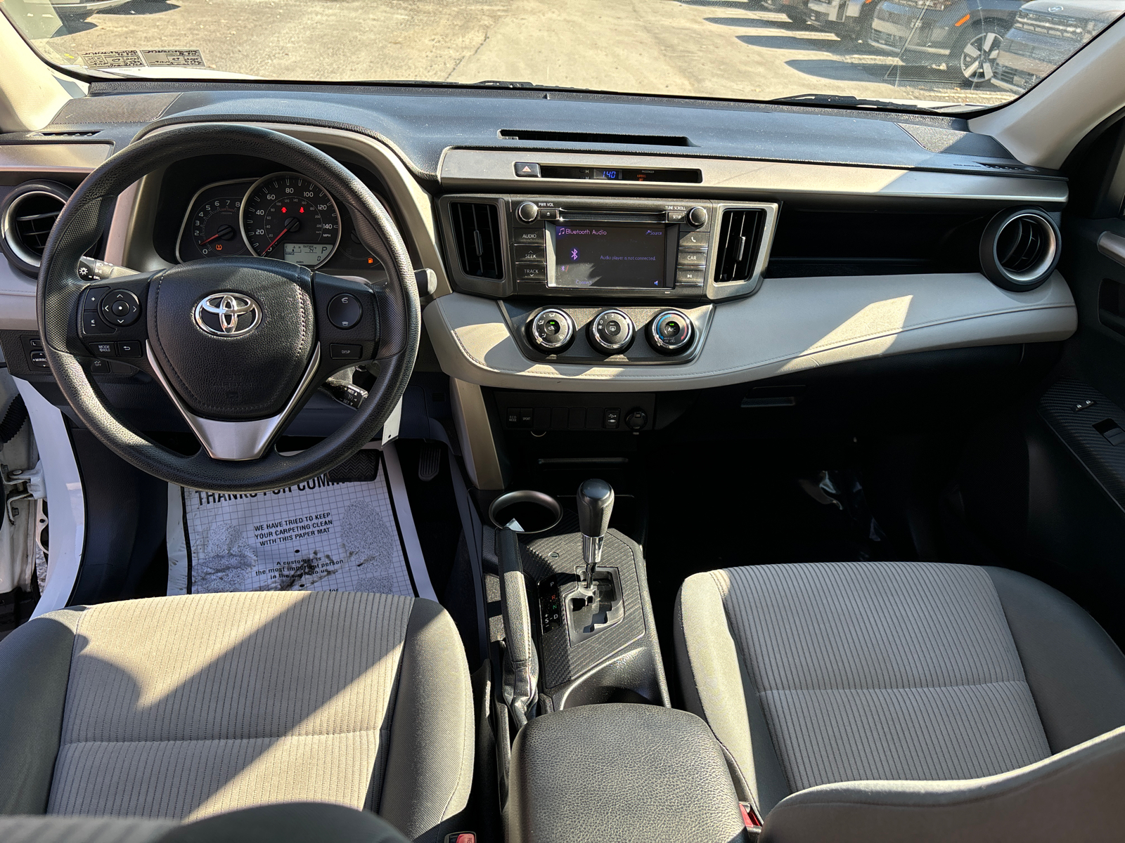 2013 Toyota RAV4 LE 29