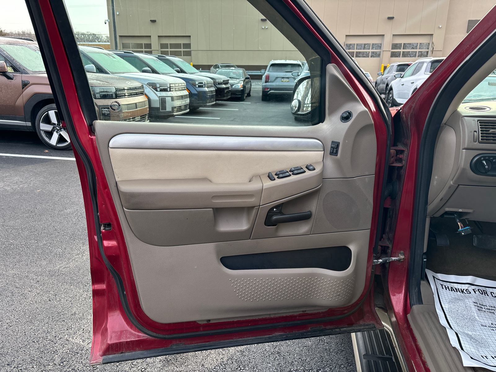 2004 Mercury Mountaineer Base 14