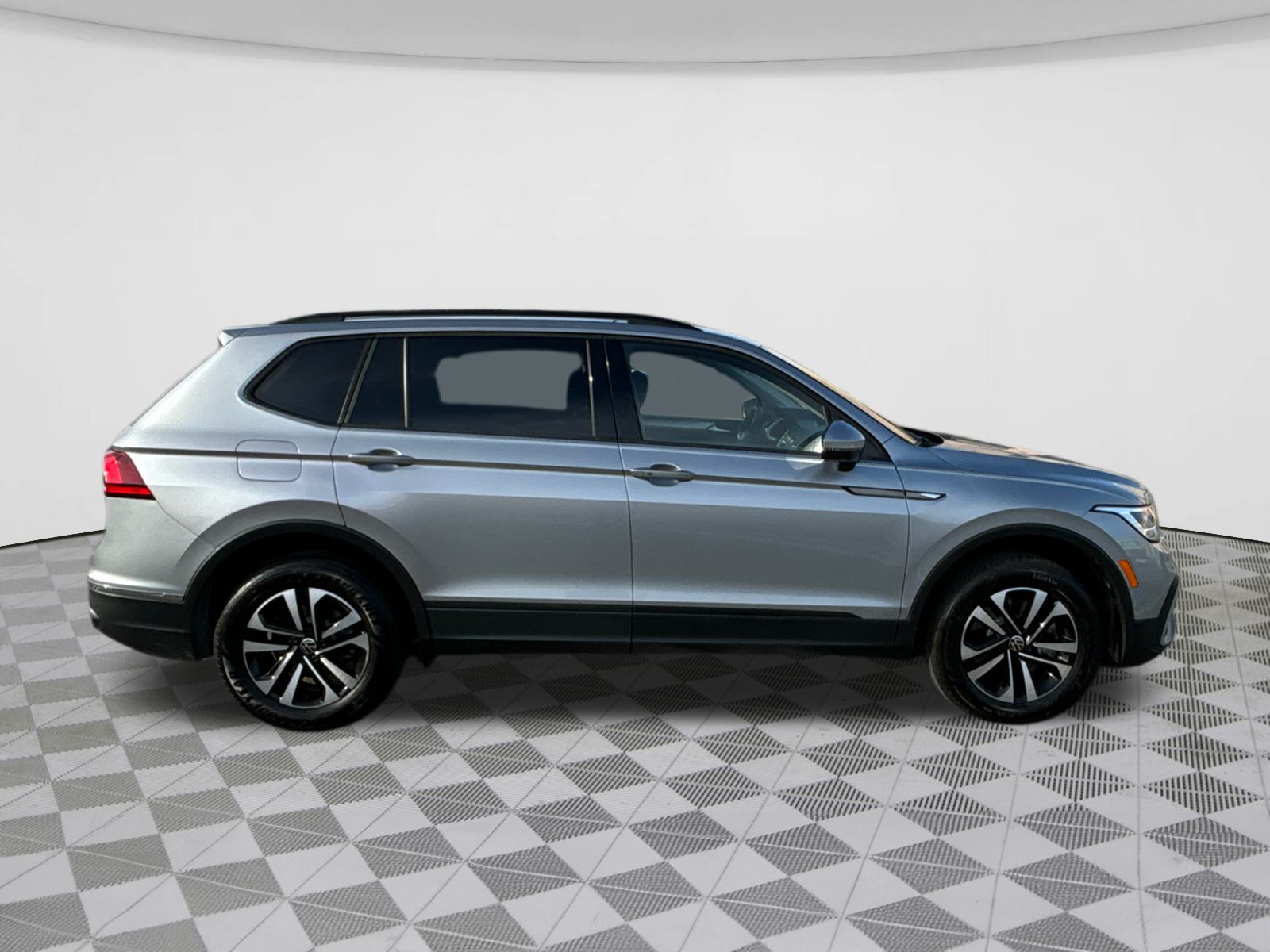 2024 Volkswagen Tiguan 2.0T S 8