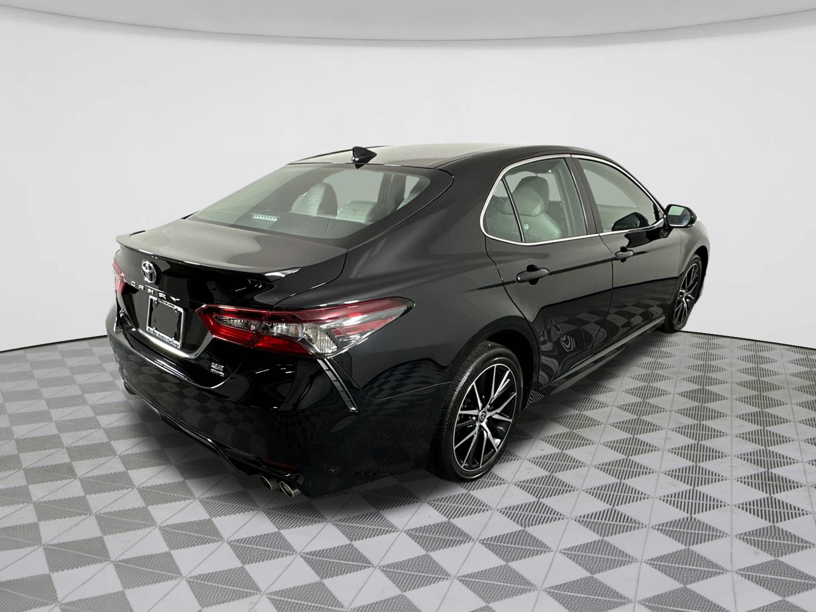 2022 Toyota Camry  7