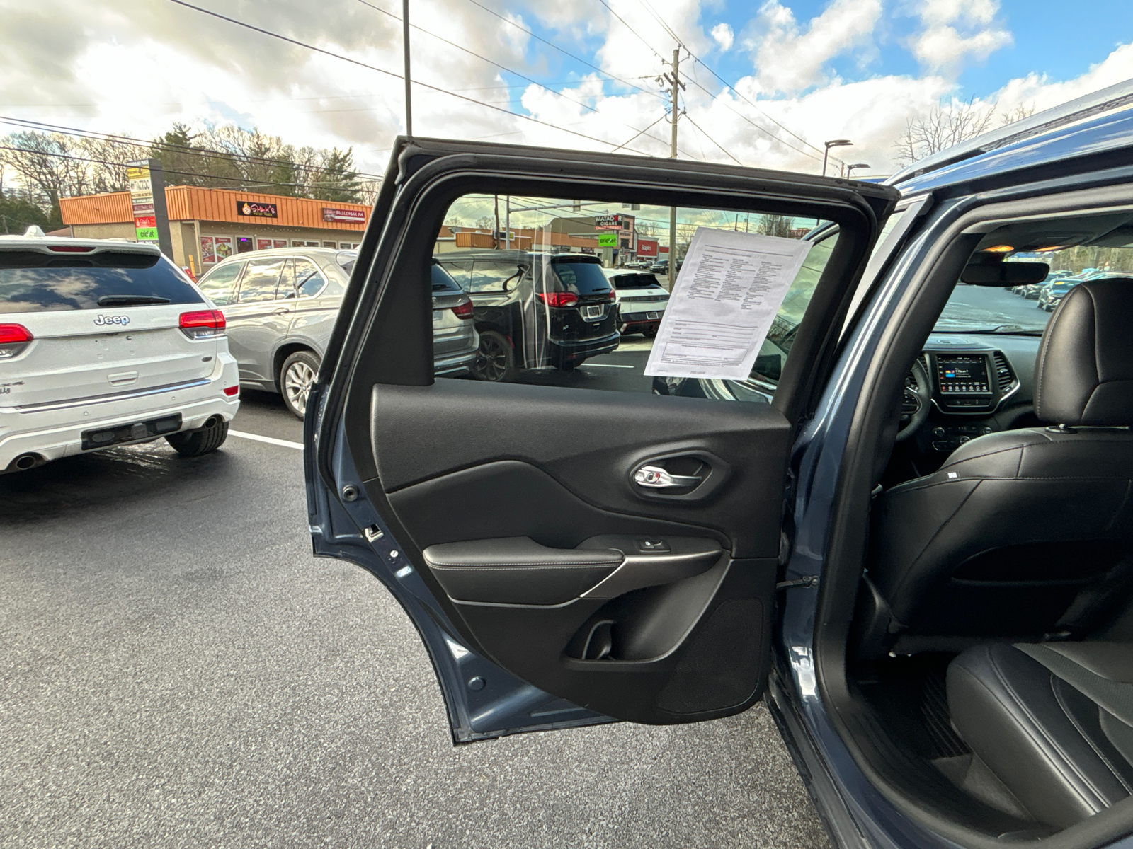 2021 Jeep Cherokee Latitude Lux 14