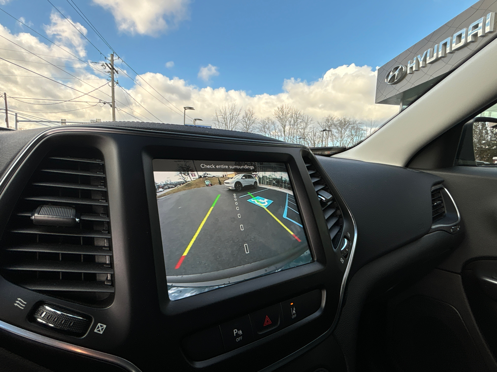 2021 Jeep Cherokee Latitude Lux 28