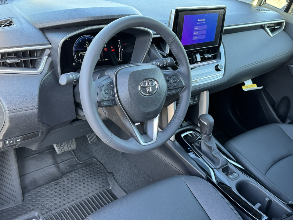 2024 Toyota Corolla Cross XLE 16