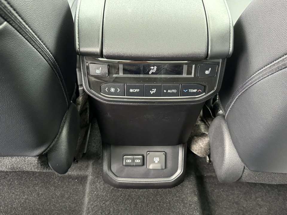 2024 Toyota Highlander Platinum 8