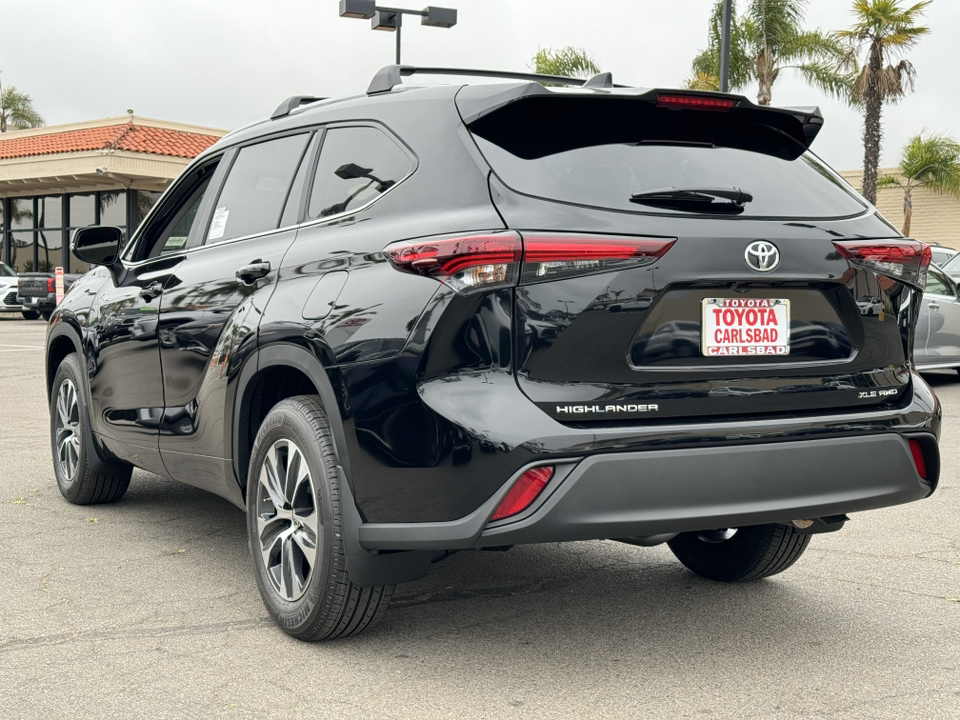 2024 Toyota Highlander XLE 13