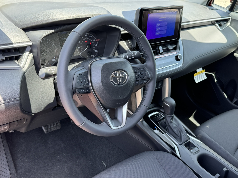 2024 Toyota Corolla Cross LE 16